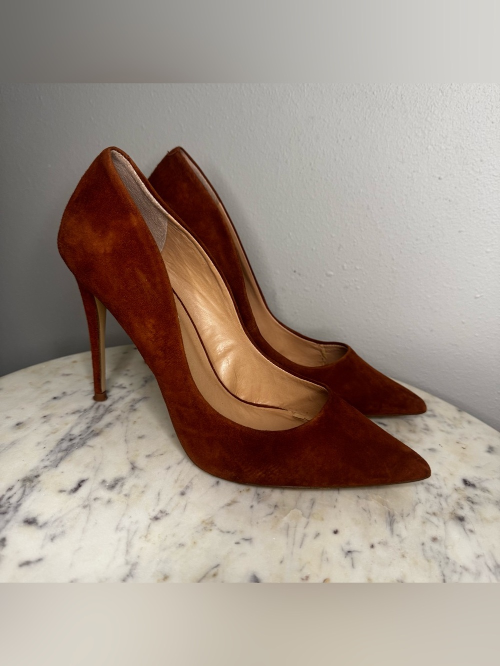 Steve Madden "Daisie" Heels Size 10
Suede brown shoes pointy toe - Picture 2 of 7